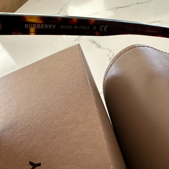 Authentic Womens Burberry Sunglasses Brown B4326 - Picture 6 of 8